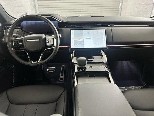 2025 Land Rover Range Rover Sport SE