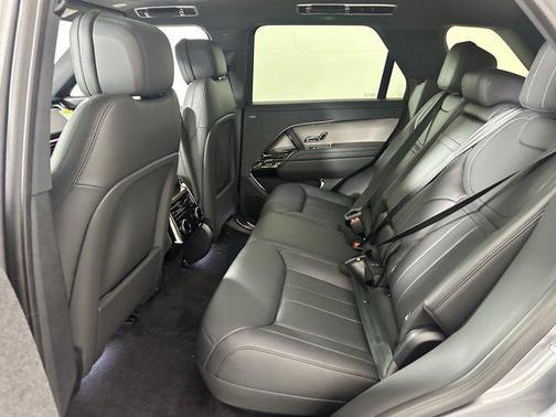 2025 Land Rover Range Rover Sport SE