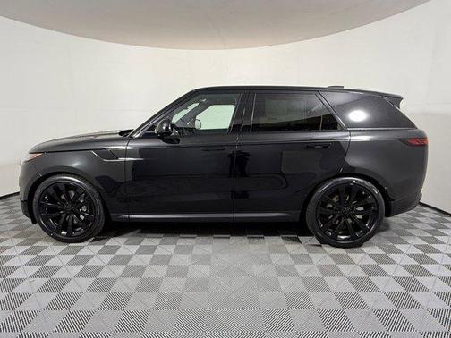 2026 Land Rover Range Rover Sport SE