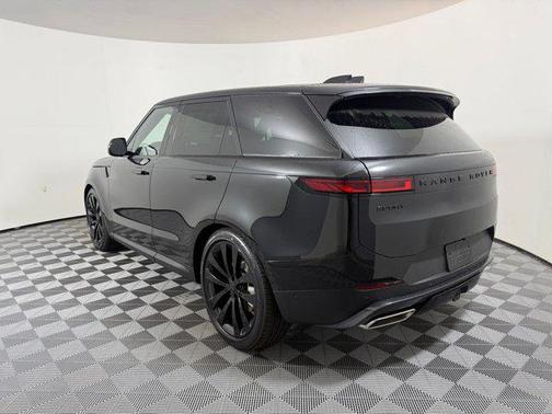 2026 Land Rover Range Rover Sport SE