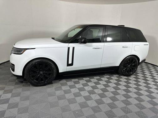 2025 Land Rover Range Rover P550e SE