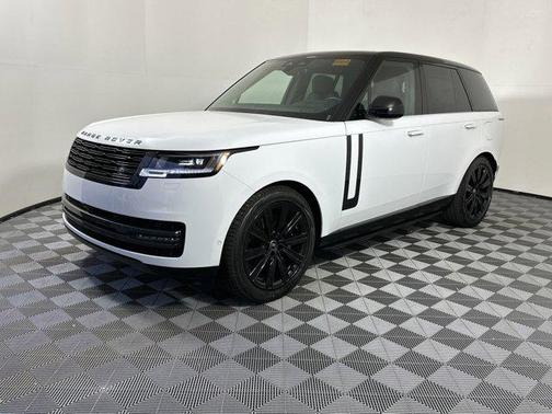 2025 Land Rover Range Rover P550e SE