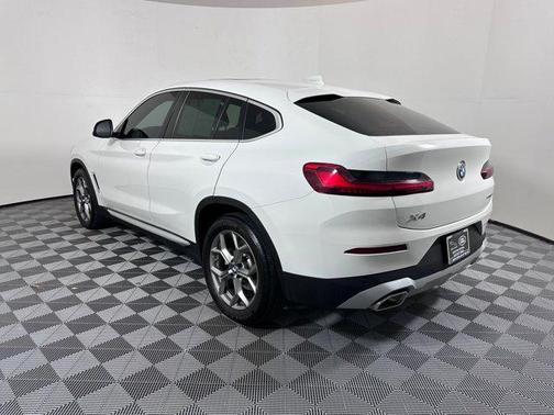 2023 BMW X4 xDrive30i