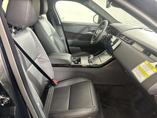 2026 Land Rover Range Rover Velar Dynamic SE