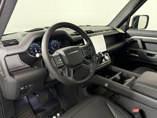 2026 Land Rover Defender P400 X-Dynamic SE