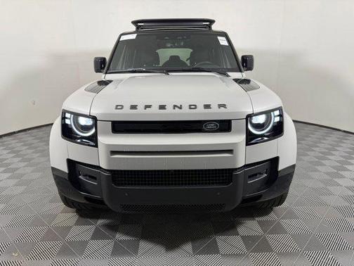 Borasco Grey Metallic 2026 Land Rover Defender P400 X-Dynamic SE