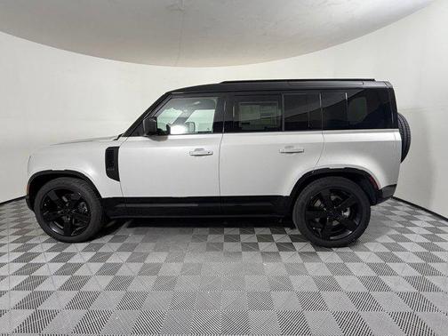 2026 Land Rover Defender P400 X-Dynamic SE