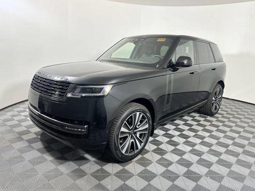 2025 Land Rover Range Rover P550e SE