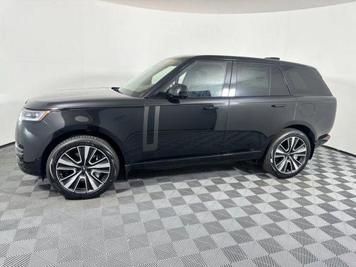 2025 Land Rover Range Rover P550e SE