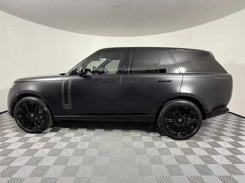 Black 2023 Land Rover Range Rover P530 SE