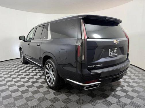 2023 Cadillac Escalade ESV Premium Luxury Platinum