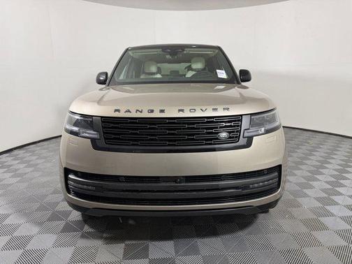 2026 Land Rover Range Rover P400 SE