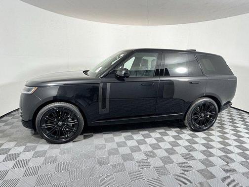 2025 Land Rover Range Rover P530 SE