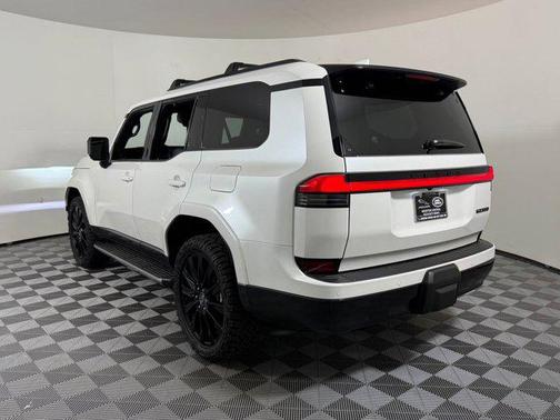 Eminent White Pearl 2025 Lexus GX 550 Luxury