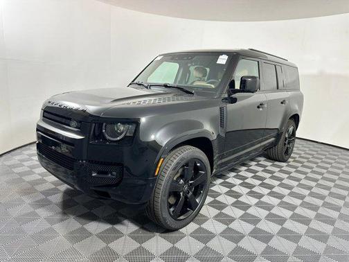 2025 Land Rover Defender V8