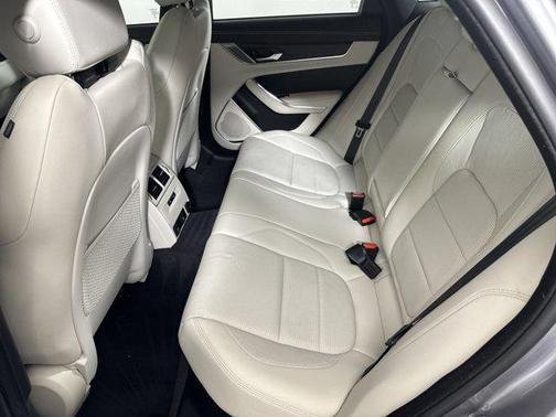 2024 Jaguar XF R-Dynamic SE P250 RWD Automatic
