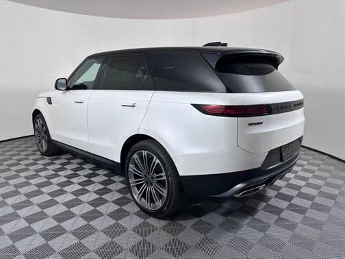 2025 Land Rover Range Rover Sport SE