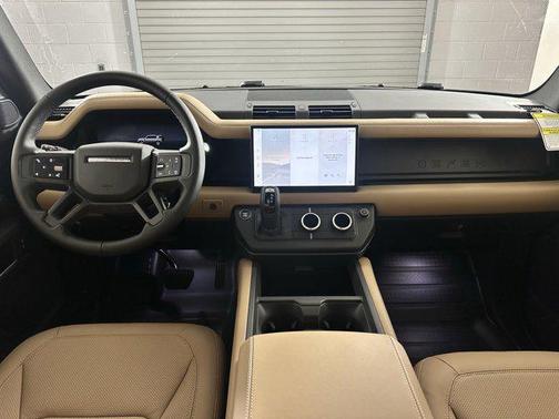 2025 Land Rover Defender 110 P400 S