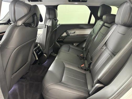 2023 Land Rover Range Rover Sport SE
