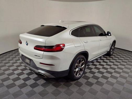 2022 BMW X4 xDrive30i