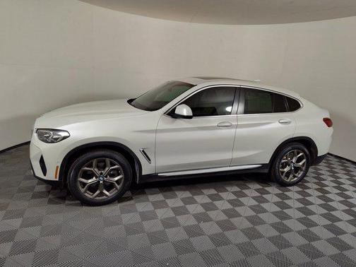 2022 BMW X4 xDrive30i