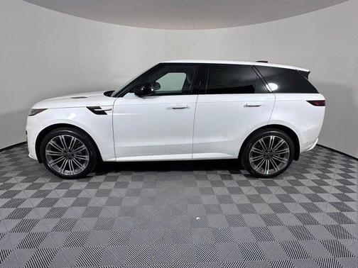 2025 Land Rover Range Rover Sport SE