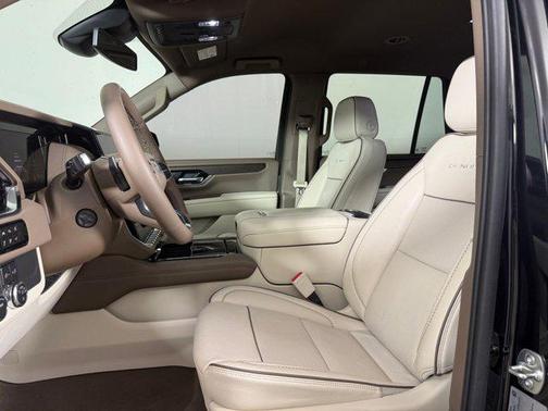 Onyx Black 2025 GMC Yukon Denali