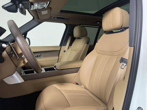 2025 Land Rover Range Rover P530 SE