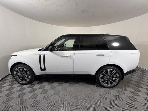2025 Land Rover Range Rover P530 SE