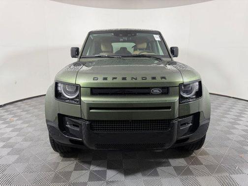 2026 Land Rover Defender P400 X-Dynamic SE