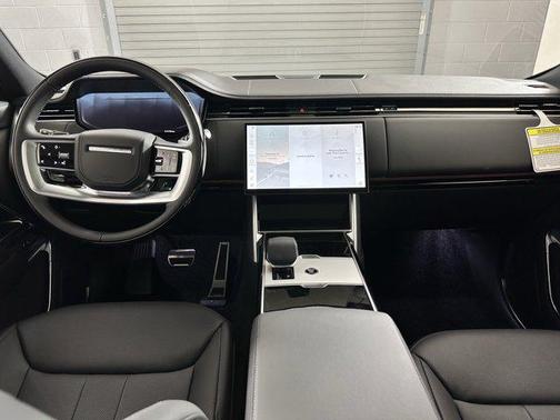 2025 Land Rover Range Rover P400 SE 7 Seat