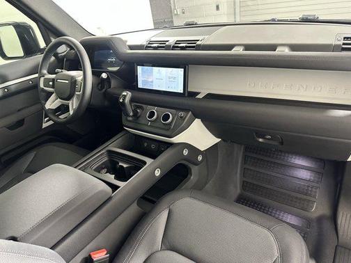 2022 Land Rover Defender 90 X-Dynamic S