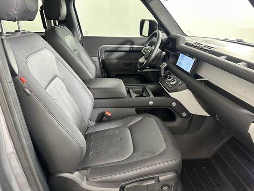 2022 Land Rover Defender 90 X-Dynamic S