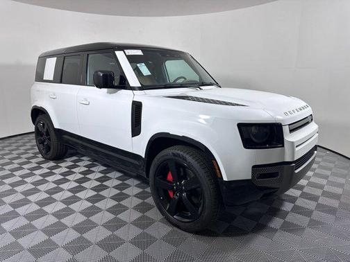 2025 Land Rover Defender 110 P500 X-Dynamic SE