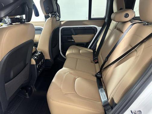 2025 Land Rover Defender 110 P500 X-Dynamic SE