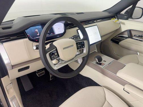 2026 Land Rover Range Rover P400 SE