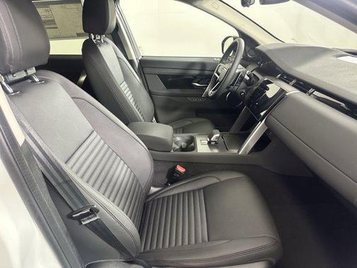 2025 Land Rover Discovery Sport S