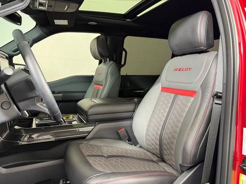 Rapid Red Metallic Tinted Clearcoat 2022 Ford F-150 Lariat