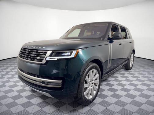 Green 2023 Land Rover Range Rover P400 SE