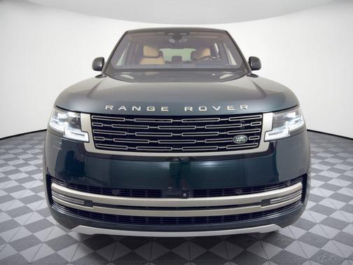 Green 2023 Land Rover Range Rover P400 SE