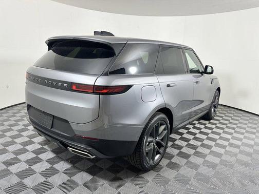 2025 Land Rover Range Rover Sport SE