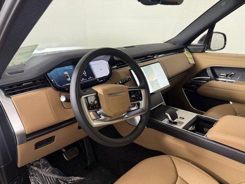 2026 Land Rover Range Rover P530 SE