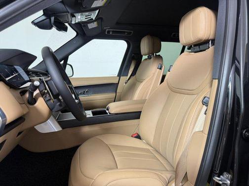 2026 Land Rover Range Rover P530 SE