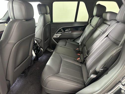 2025 Land Rover Range Rover P530 SE