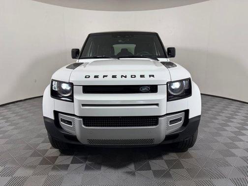 2025 Land Rover Defender 110 P300