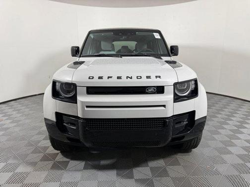 2026 Land Rover Defender P400 X-Dynamic SE