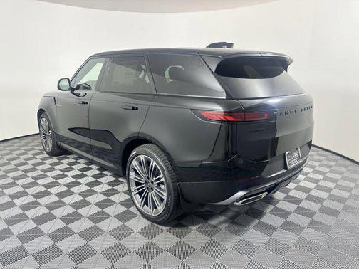 2025 Land Rover Range Rover Sport SE