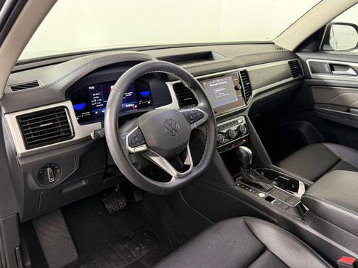 2022 Volkswagen Atlas 2.0T SE w/Technology