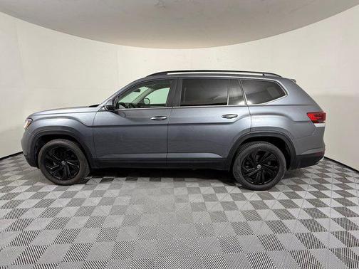 2022 Volkswagen Atlas 2.0T SE w/Technology