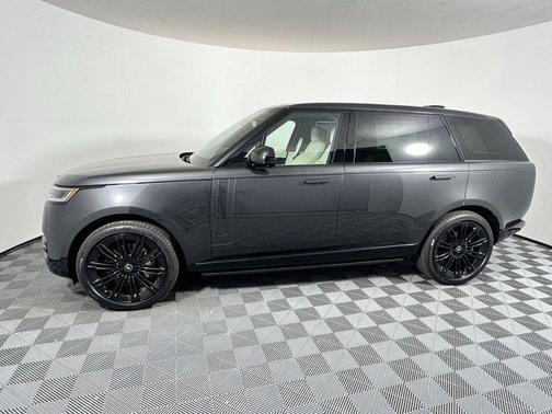 2025 Land Rover Range Rover P400 SE 7 Seat